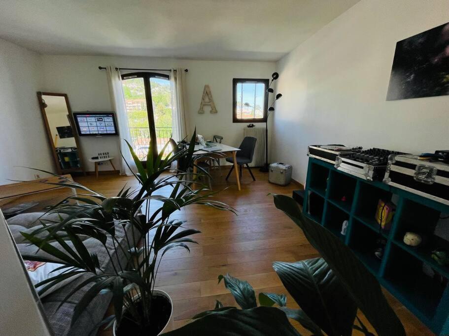 Superbe Appartement Sur Vence Exterior photo